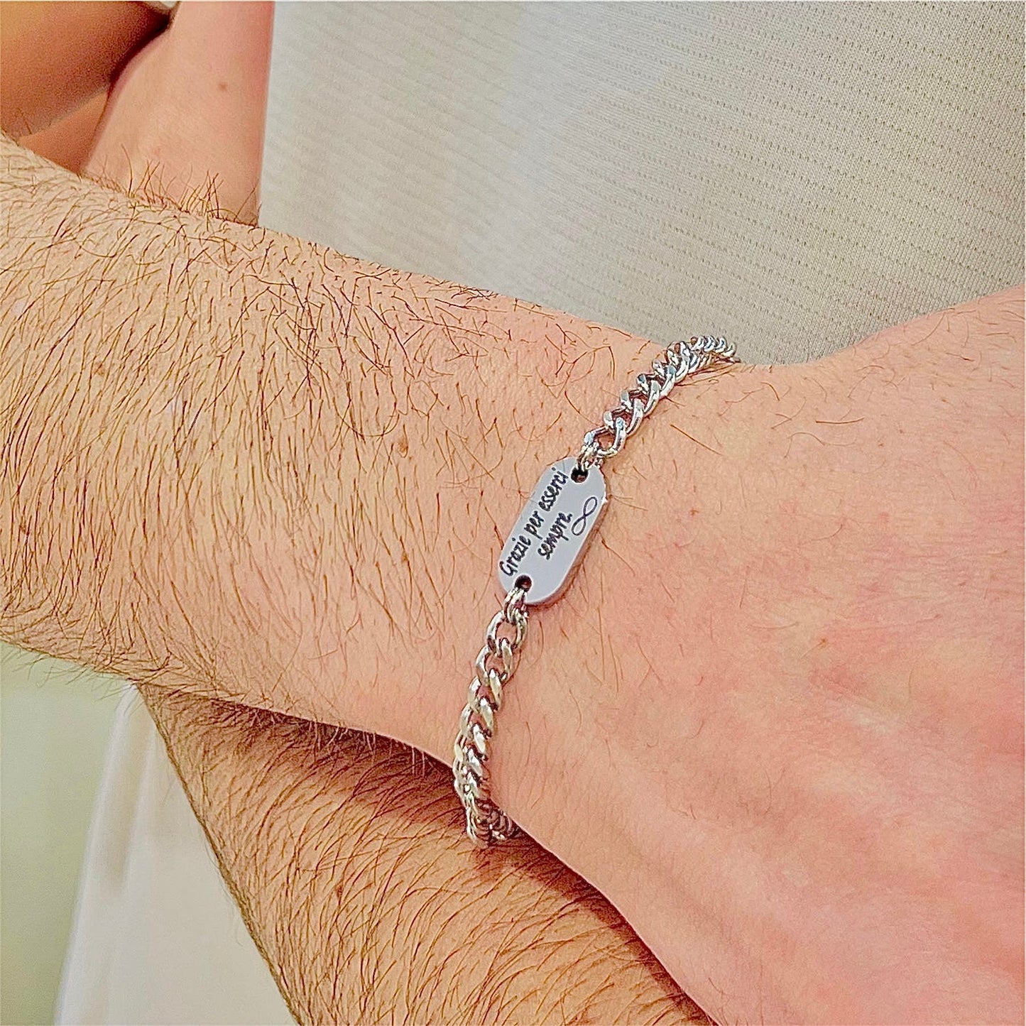 Bracciale Targa Uomo Frase Personalizzata Indossata