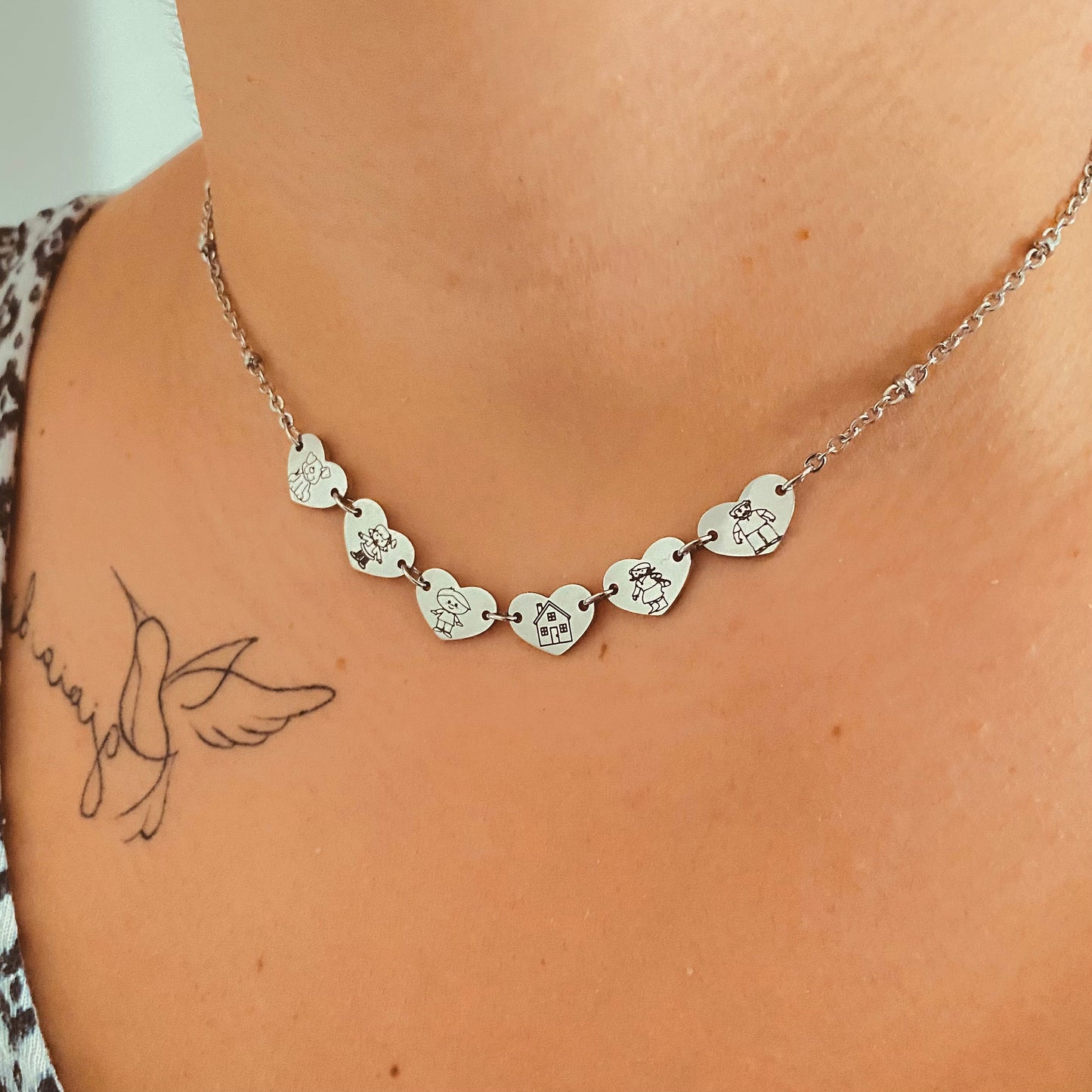 Collana Famiglia Disegno Indossata