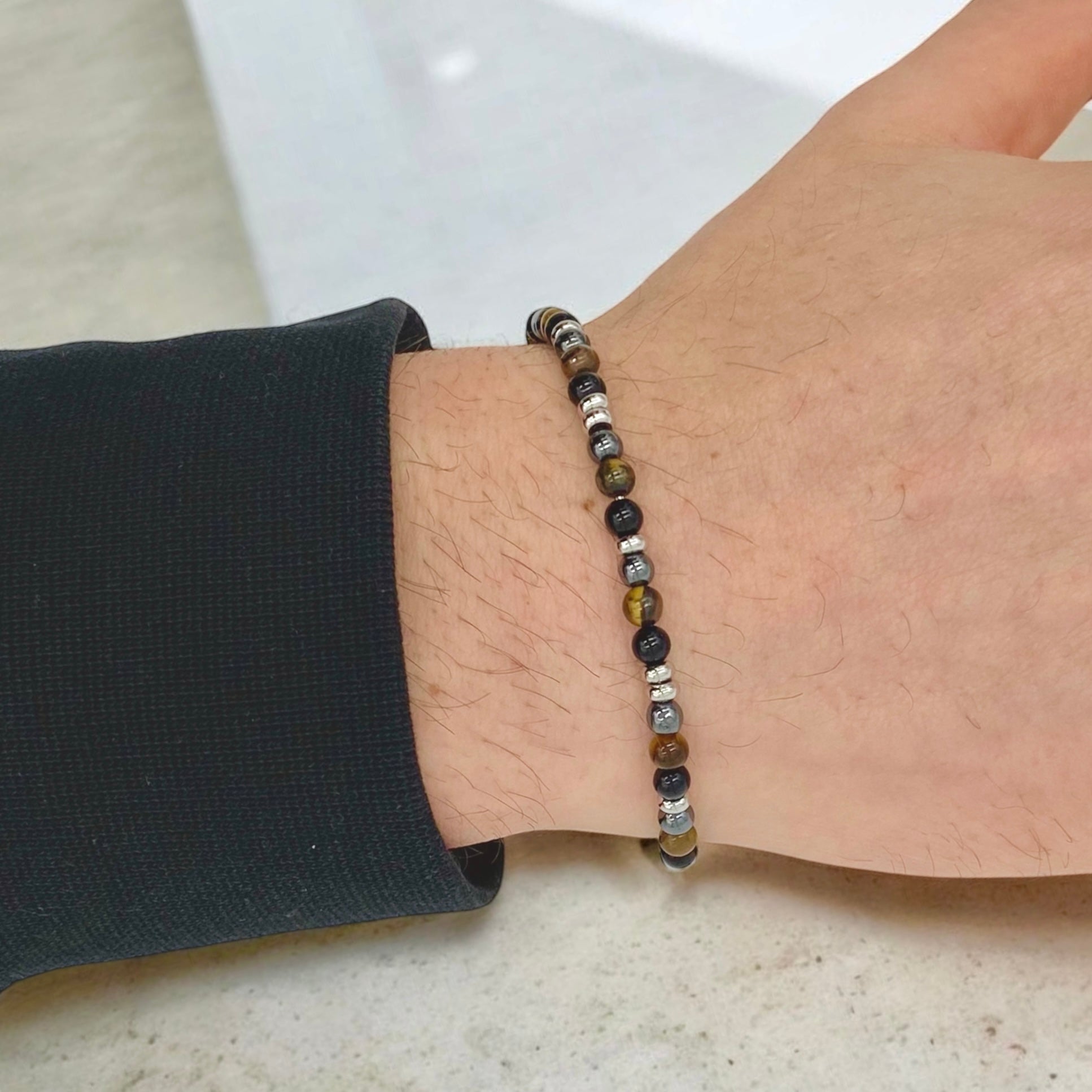 Bracciale Max in Pietre Dure Ematite Uomo Indossato