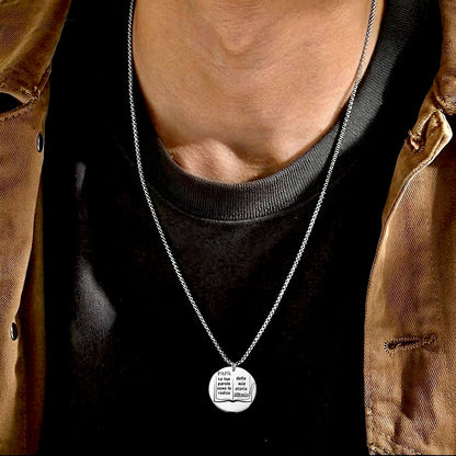 Collana Papà/Babbo con Nome Figlio/a Inciso indossata